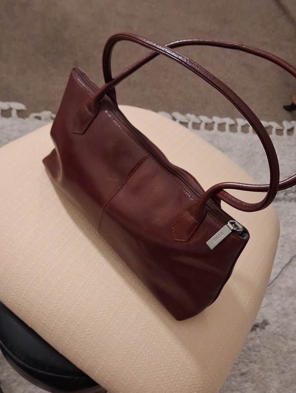 Hobo International NWOT Classic Brown Leather Shoulder Bag - Picture 4 of 16
